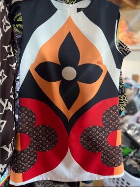 Sleeveless Geometric Print Tunic Top in Orange, Black & Red